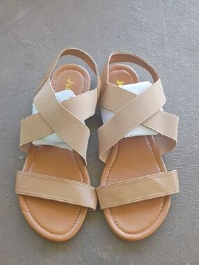 Women's Crisscross Slip-On Sandals in Light Brown (Tan)